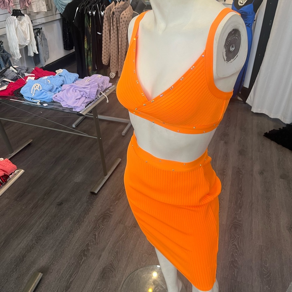 Two piece high quality spandex skirt set - Picture 3 of 10
